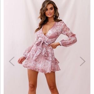 Selfie Leslie Sleeve Dress